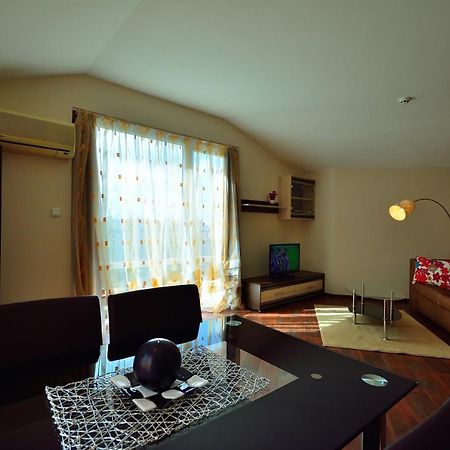 City Art Boutique Apartments Ruse Bagian luar foto